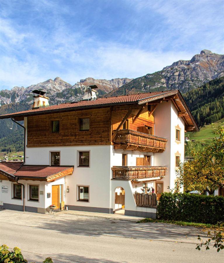 Pension Schneider Neustift im Stubaital Esterno foto